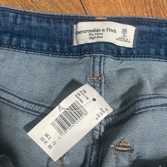 High Rise Mom Jeans - Picture 6 of 8